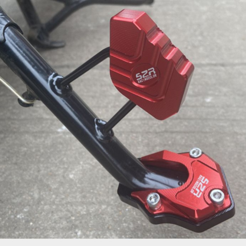 Soporte de estacionamiento para moto y patinetes — Estable y práctico