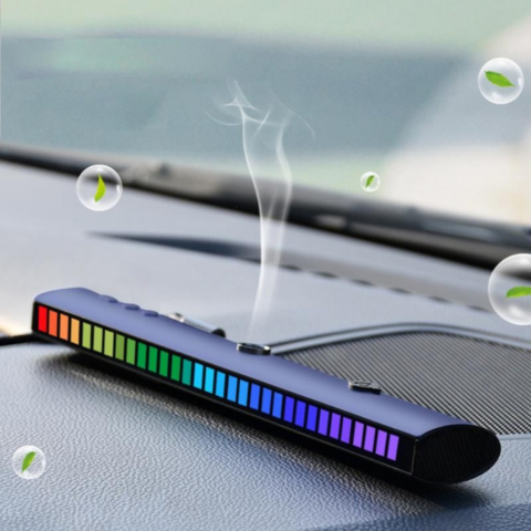 アロマディフューザー – LED照明と車内のフレッシュさ