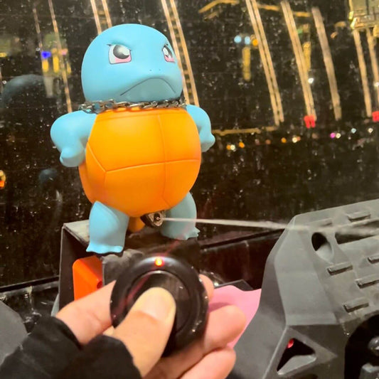 Figurina Spruzzatrice Auto — Un Getto D'Acqua Che Fa Sorridere
